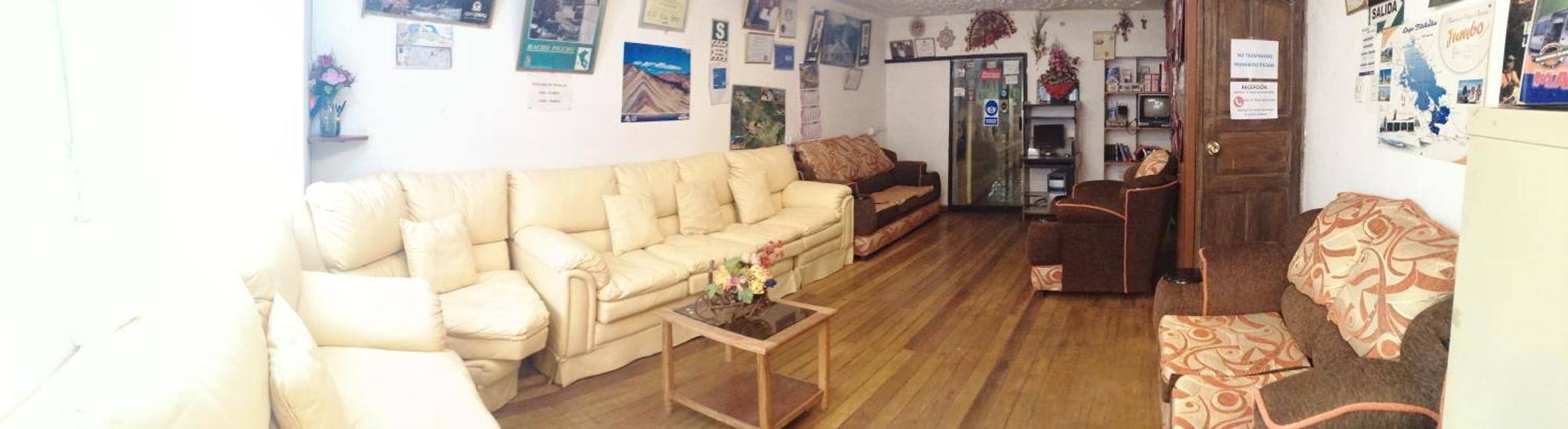 Naty'S Guest House กุสโก ภายนอก รูปภาพ
