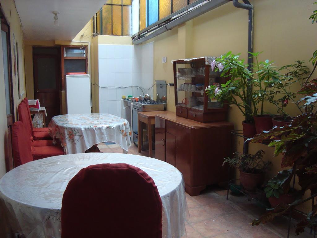 Naty'S Guest House กุสโก ภายนอก รูปภาพ